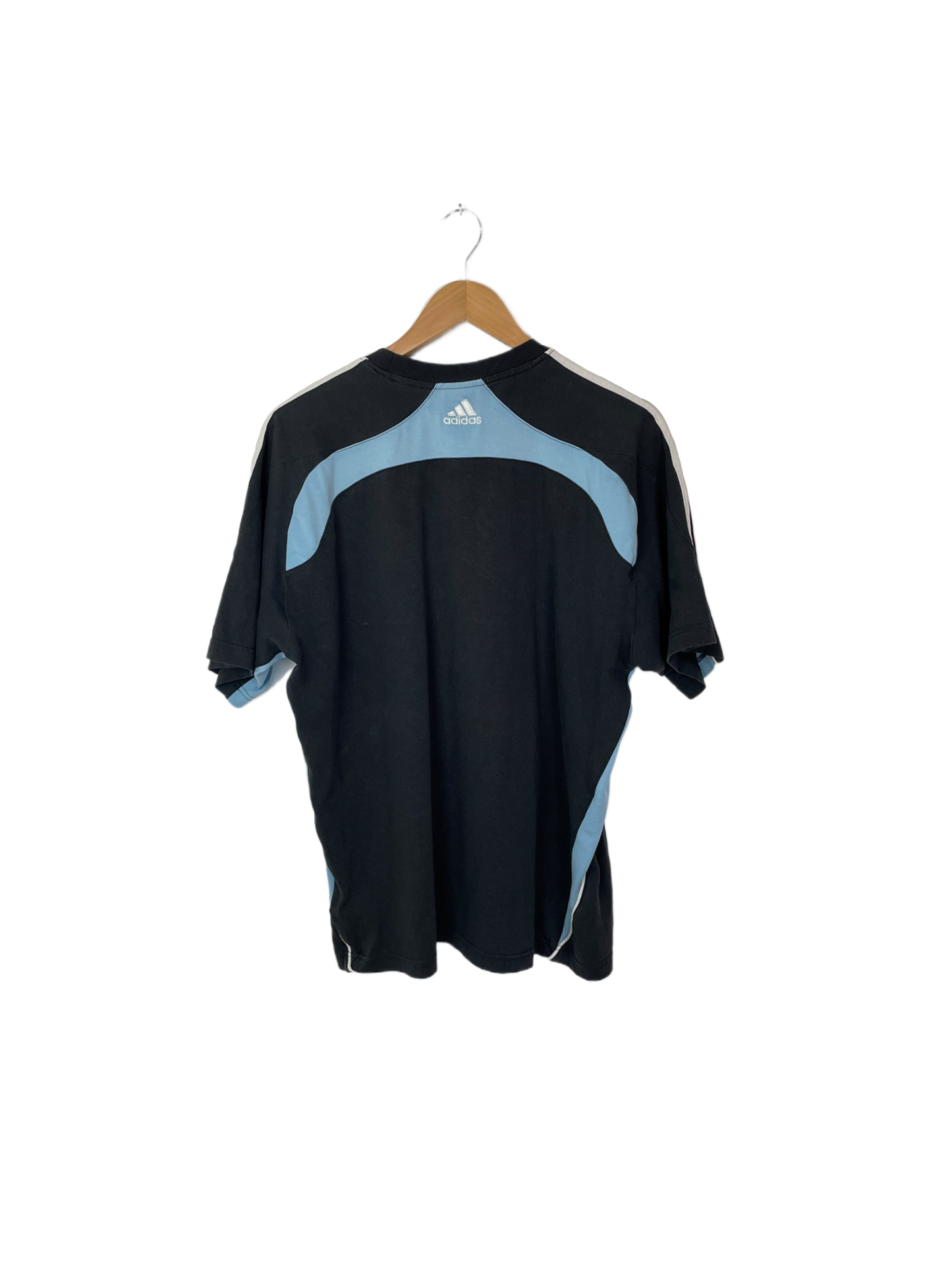 Vintage Adidas t-shirt