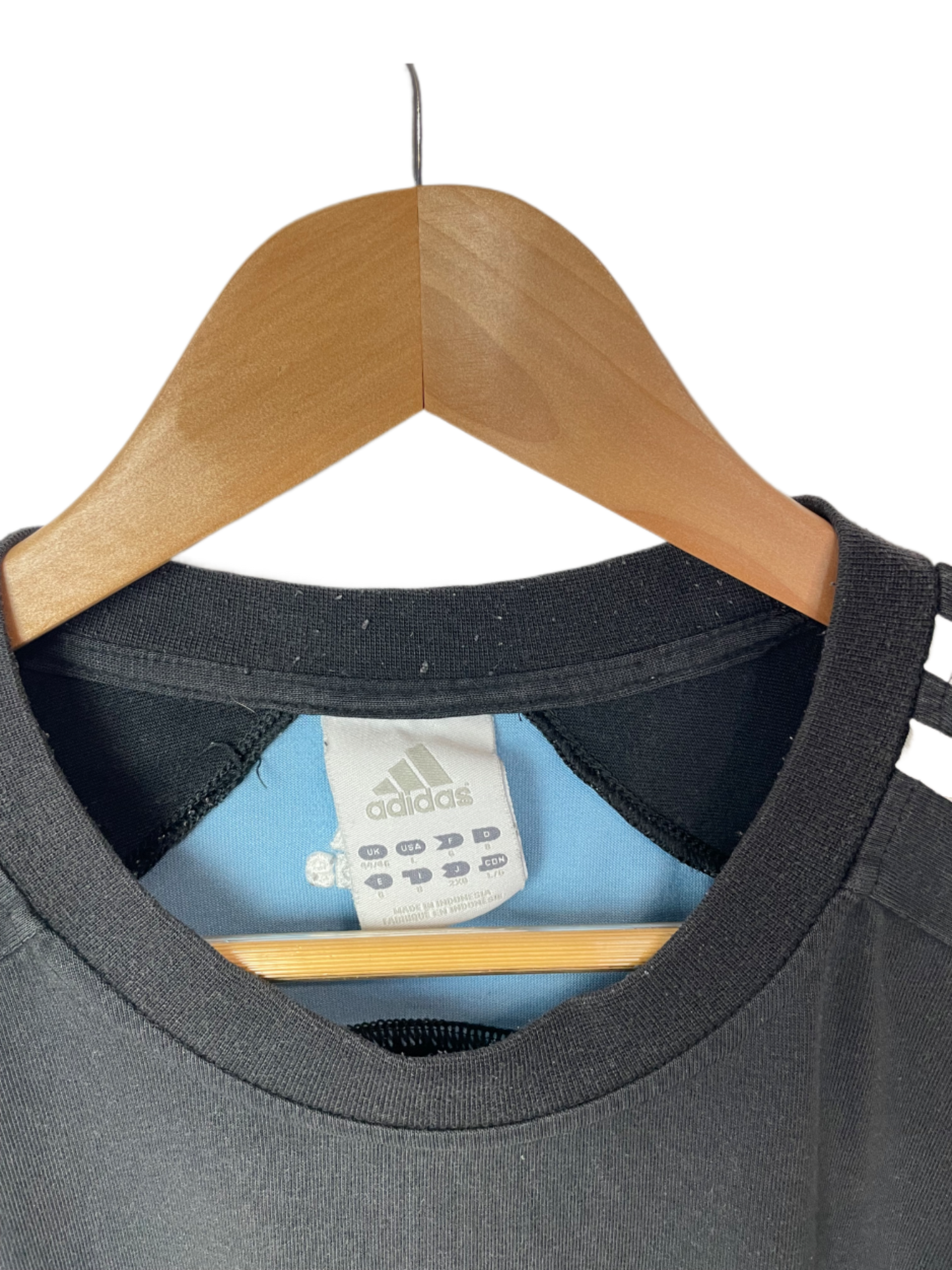 Vintage Adidas t-shirt